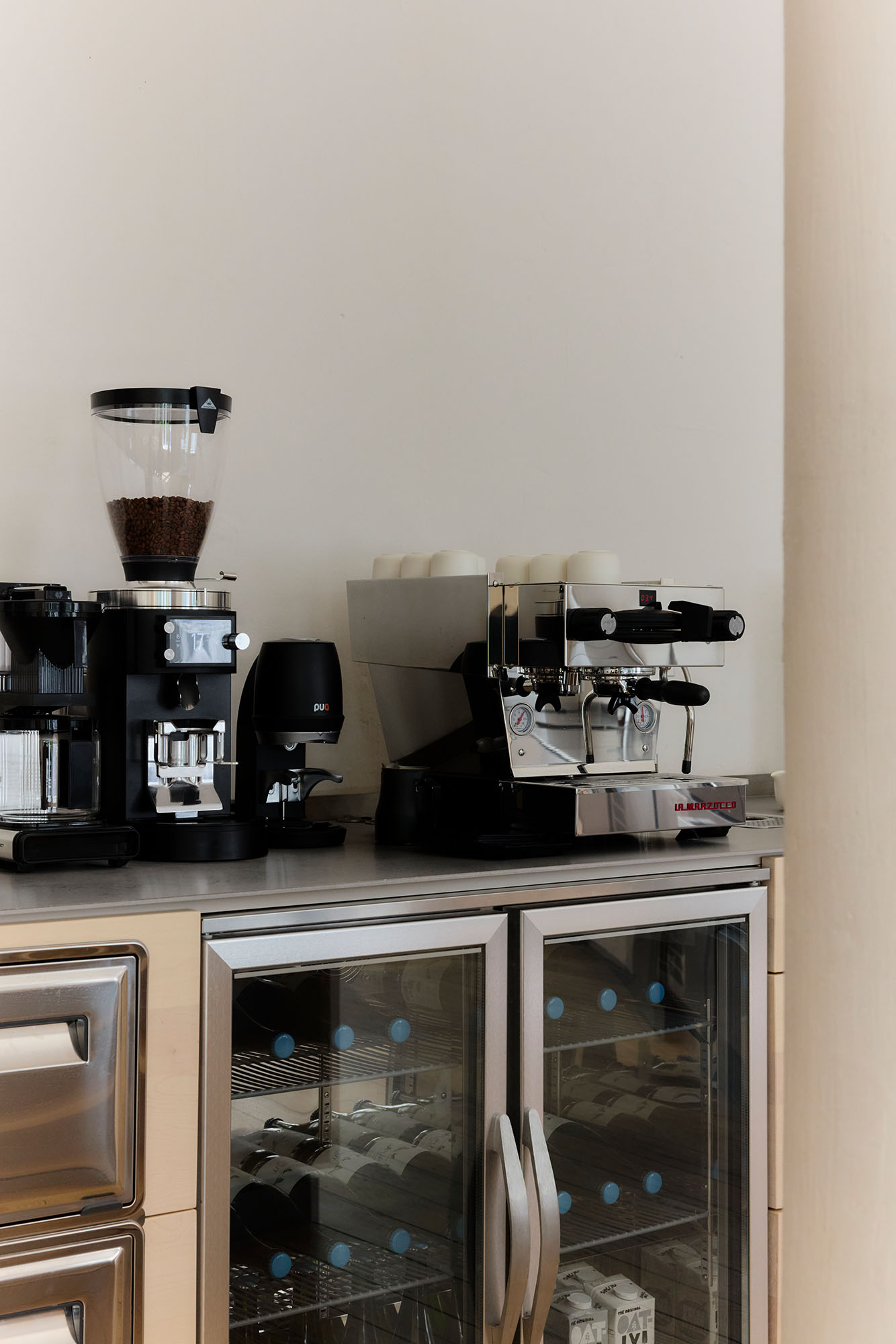 forkk-09-events-food-catering-food-barista-service-team